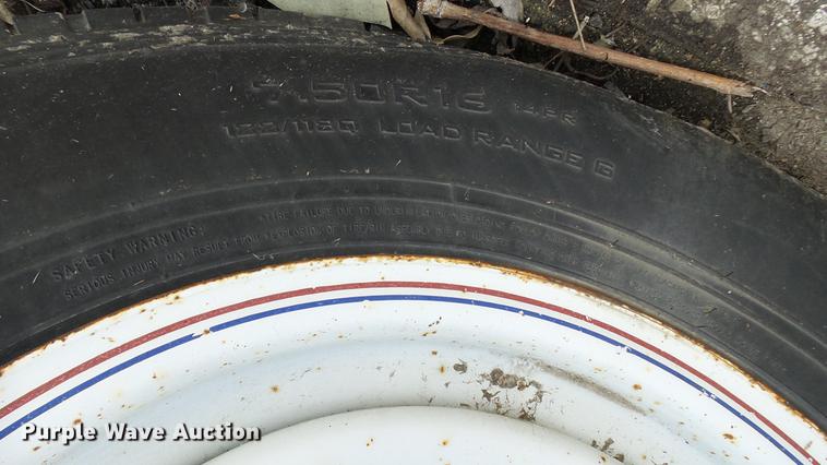image for item DP9532 2001 Ponderosa livestock trailer