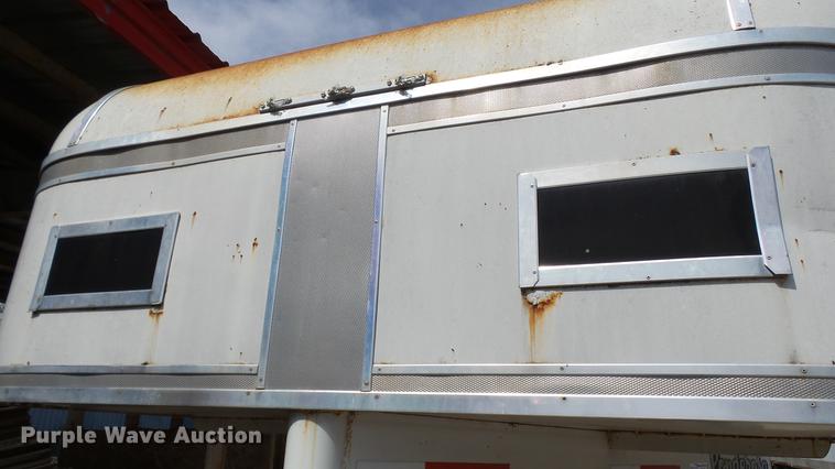 image for item DP9532 2001 Ponderosa livestock trailer