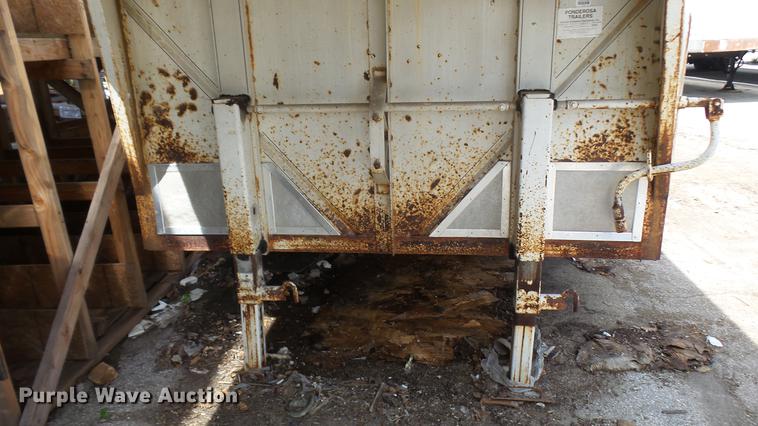 image for item DP9532 2001 Ponderosa livestock trailer