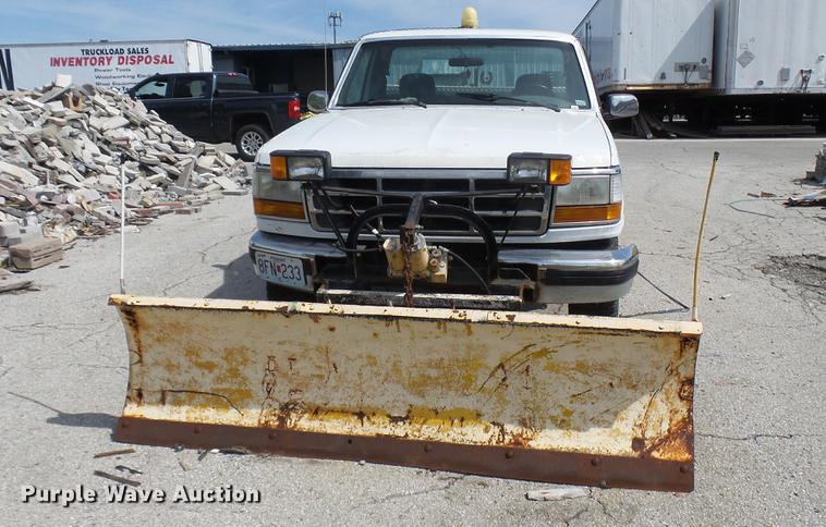 image for item DP9534 1992 Ford F150 XLT pickup truck