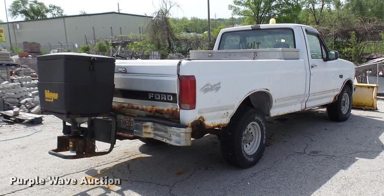 image for item DP9534 1992 Ford F150 XLT pickup truck