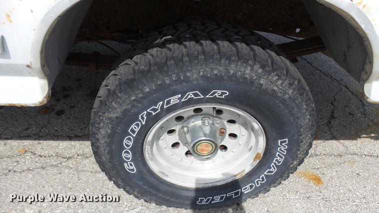 image for item DP9534 1992 Ford F150 XLT pickup truck