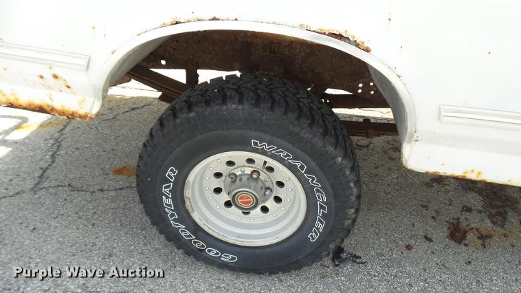 image for item DP9534 1992 Ford F150 XLT pickup truck