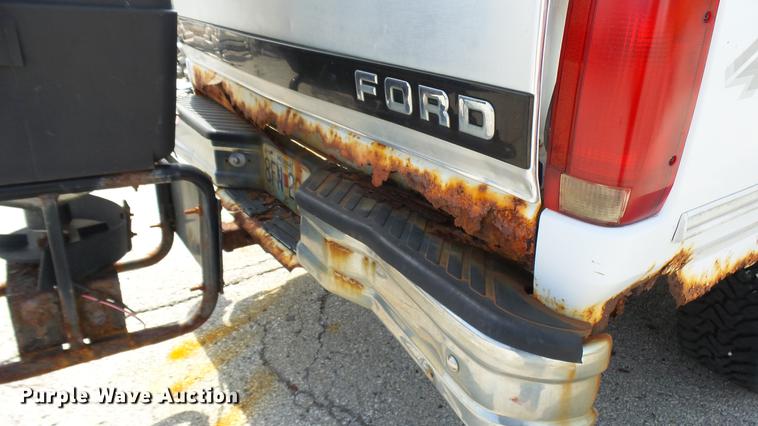 image for item DP9534 1992 Ford F150 XLT pickup truck