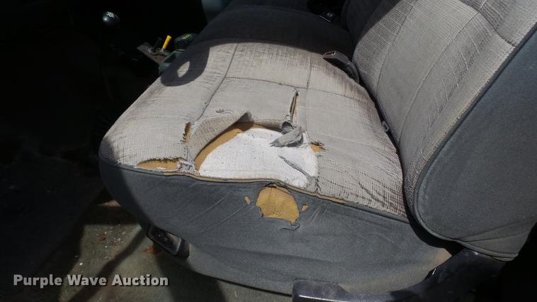 image for item DP9534 1992 Ford F150 XLT pickup truck