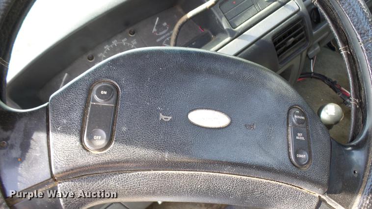 image for item DP9534 1992 Ford F150 XLT pickup truck