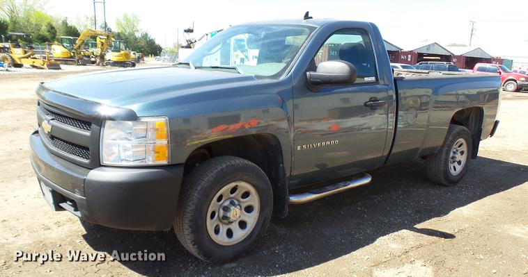 image for item DP9535 2008 Chevrolet Silverado 1500 pickup truck