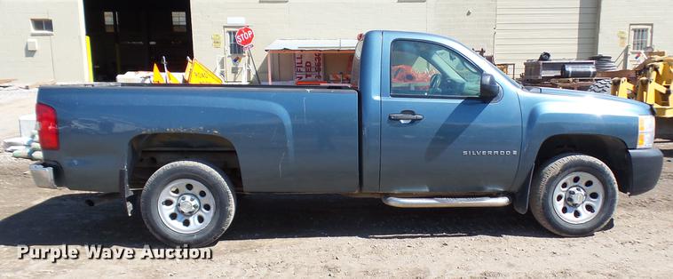 image for item DP9535 2008 Chevrolet Silverado 1500 pickup truck