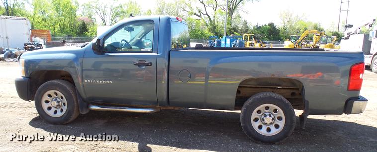 image for item DP9535 2008 Chevrolet Silverado 1500 pickup truck