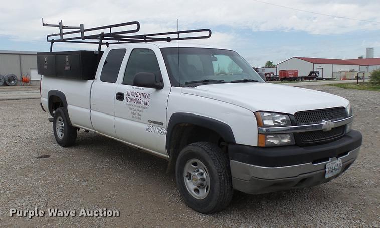 image for item DP9538 2003 Chevrolet Silverado 2500HD Ext. Cab pickup truck