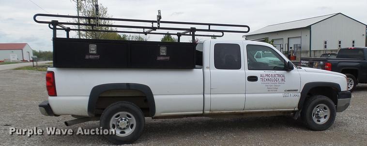 image for item DP9538 2003 Chevrolet Silverado 2500HD Ext. Cab pickup truck