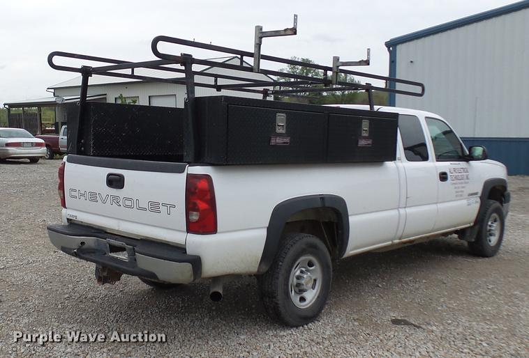 image for item DP9538 2003 Chevrolet Silverado 2500HD Ext. Cab pickup truck