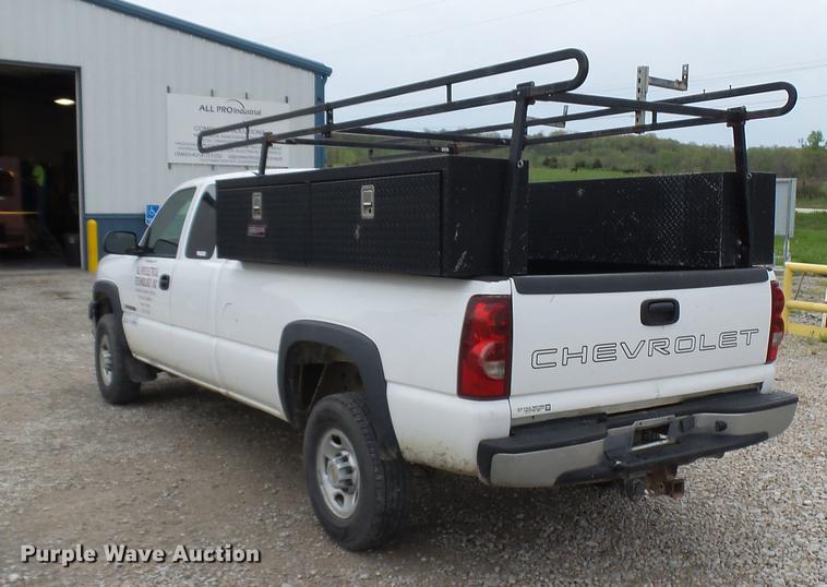 image for item DP9538 2003 Chevrolet Silverado 2500HD Ext. Cab pickup truck