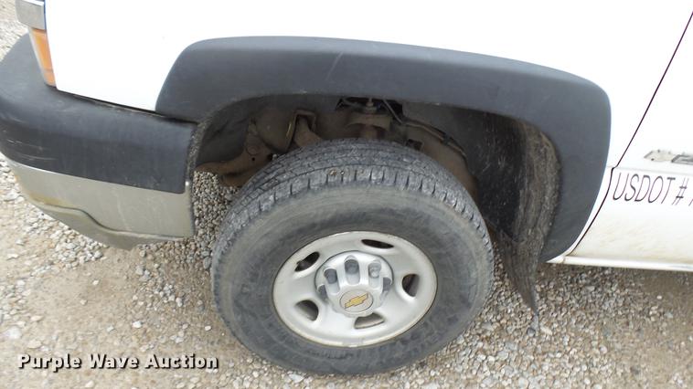 image for item DP9538 2003 Chevrolet Silverado 2500HD Ext. Cab pickup truck