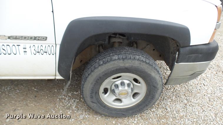 image for item DP9538 2003 Chevrolet Silverado 2500HD Ext. Cab pickup truck