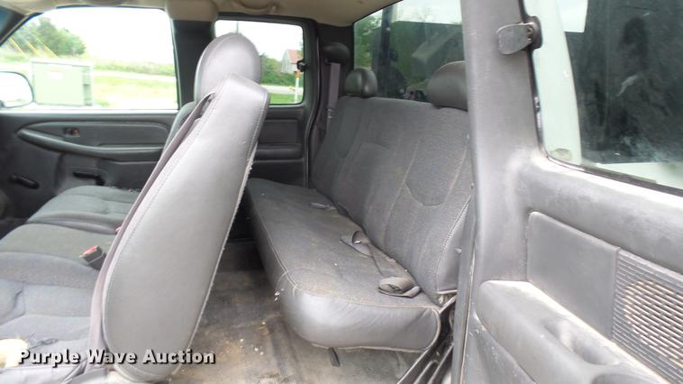 image for item DP9538 2003 Chevrolet Silverado 2500HD Ext. Cab pickup truck