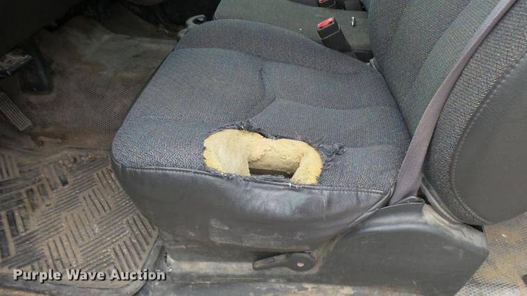 image for item DP9538 2003 Chevrolet Silverado 2500HD Ext. Cab pickup truck