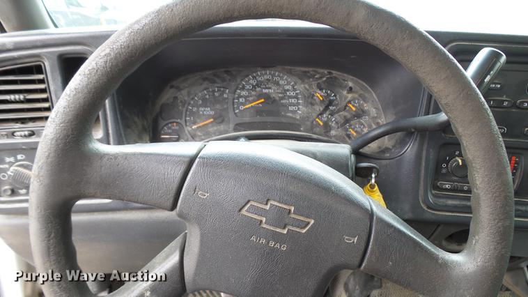 image for item DP9538 2003 Chevrolet Silverado 2500HD Ext. Cab pickup truck