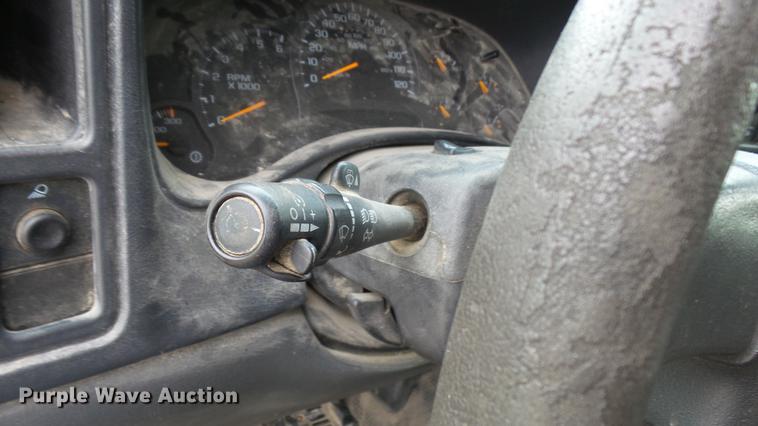 image for item DP9538 2003 Chevrolet Silverado 2500HD Ext. Cab pickup truck