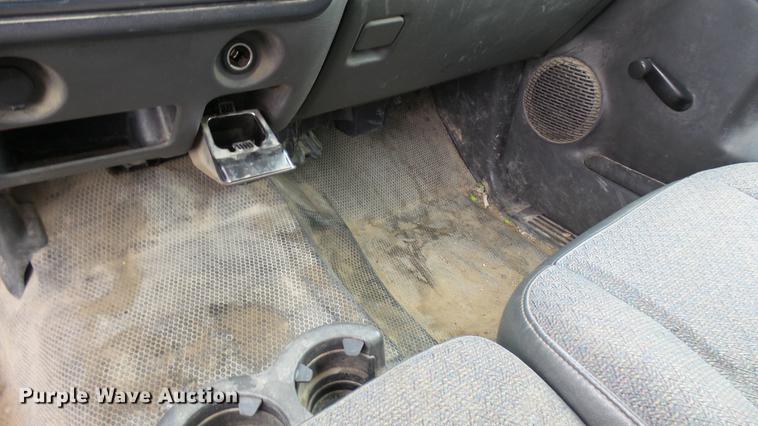 image for item DP9538 2003 Chevrolet Silverado 2500HD Ext. Cab pickup truck