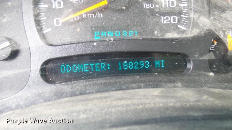 image for item DP9538 2003 Chevrolet Silverado 2500HD Ext. Cab pickup truck