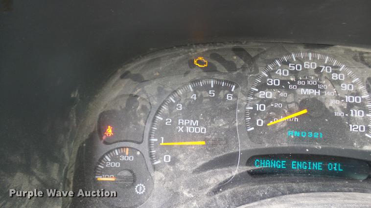 image for item DP9538 2003 Chevrolet Silverado 2500HD Ext. Cab pickup truck