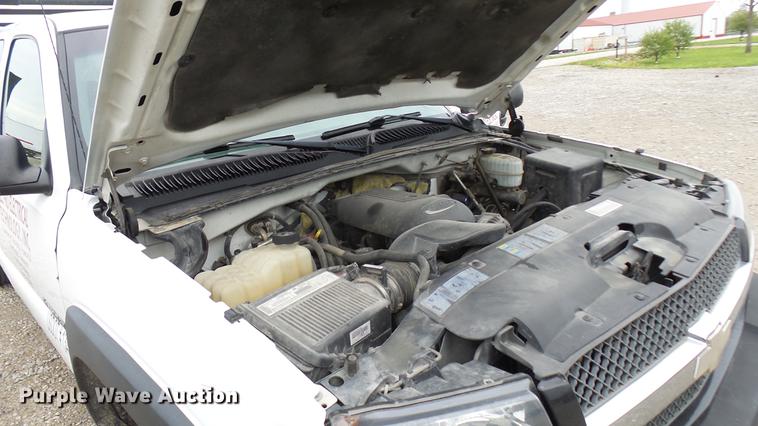image for item DP9538 2003 Chevrolet Silverado 2500HD Ext. Cab pickup truck
