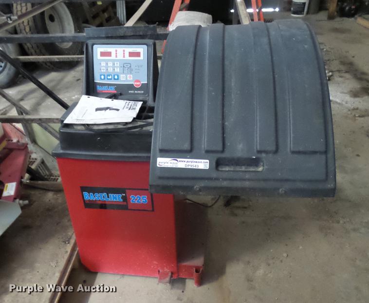 image for item DP9543 2013 Coats Baaseline 225 tire balancer