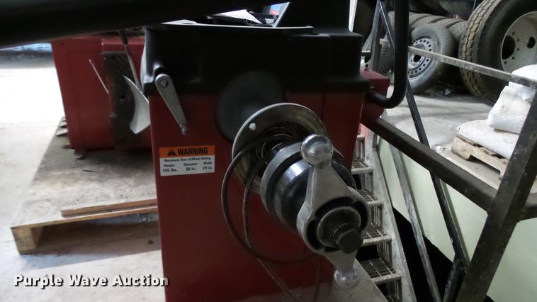 image for item DP9543 2013 Coats Baaseline 225 tire balancer