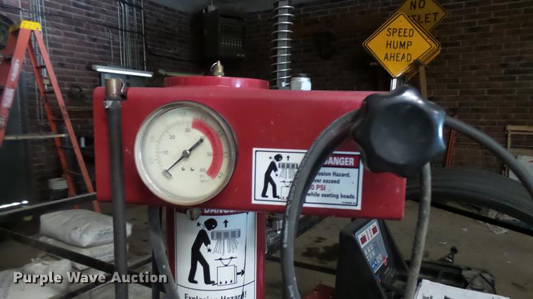 image for item DP9544 2013 Coats Baseline 200 tire machine