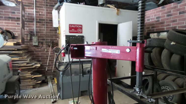 image for item DP9544 2013 Coats Baseline 200 tire machine