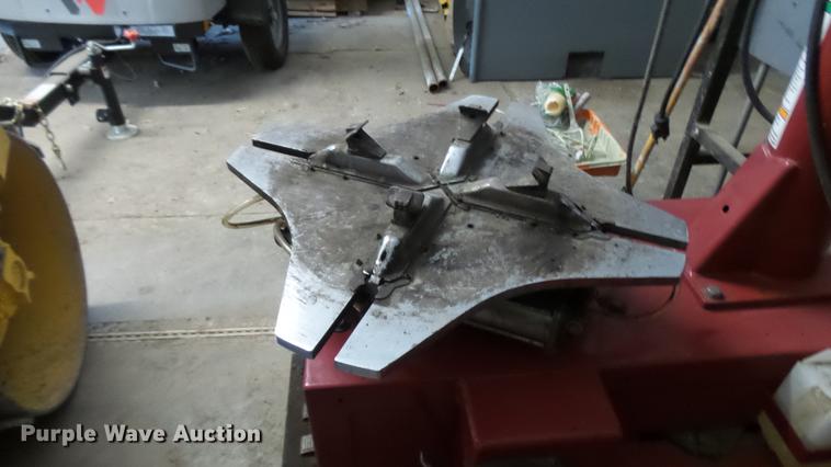 image for item DP9544 2013 Coats Baseline 200 tire machine