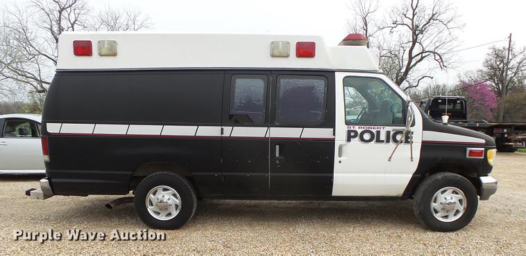 image for item DS9536 1995 Ford Econoline E350 van