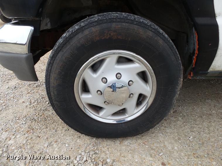 image for item DS9536 1995 Ford Econoline E350 van