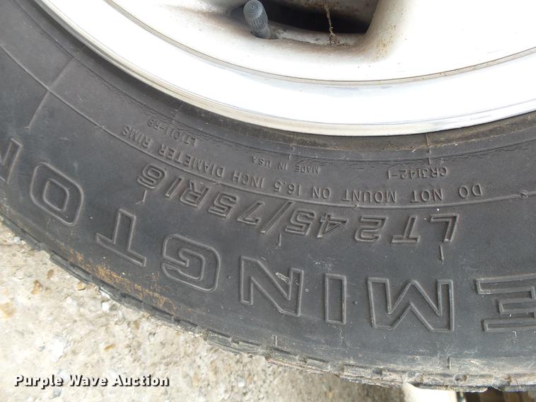 image for item DS9536 1995 Ford Econoline E350 van