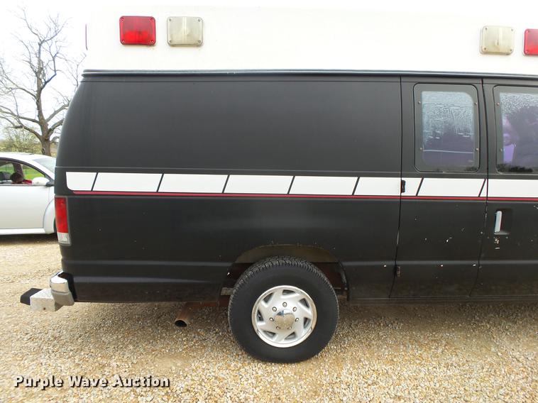 image for item DS9536 1995 Ford Econoline E350 van