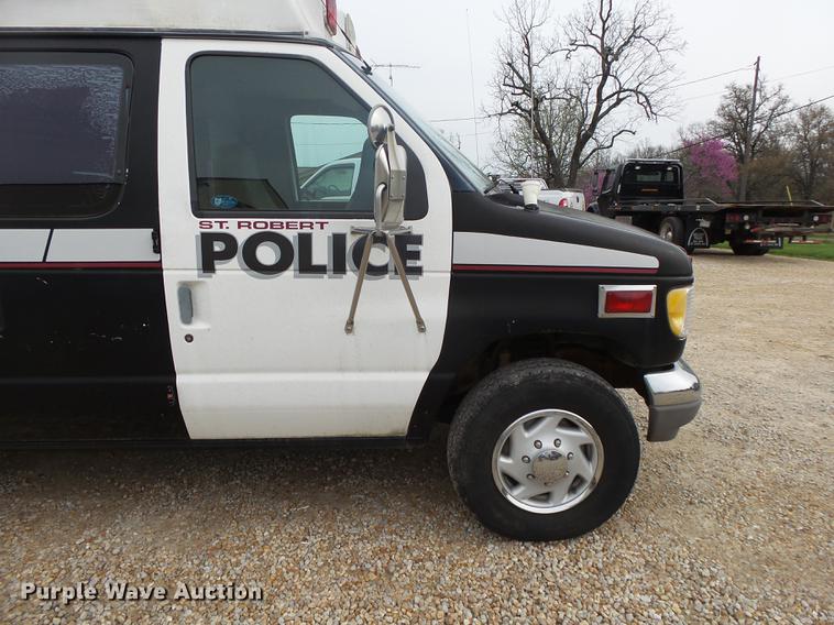 image for item DS9536 1995 Ford Econoline E350 van