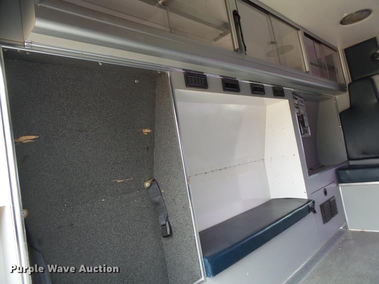 image for item DS9536 1995 Ford Econoline E350 van