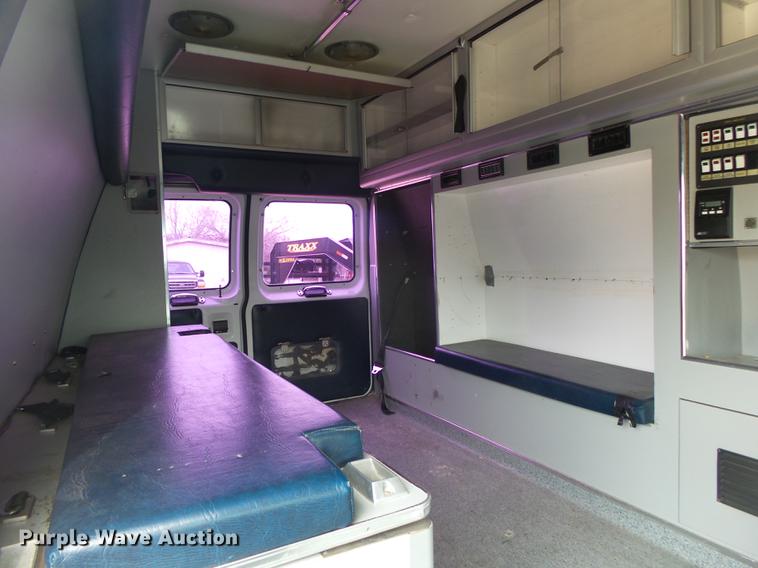 image for item DS9536 1995 Ford Econoline E350 van