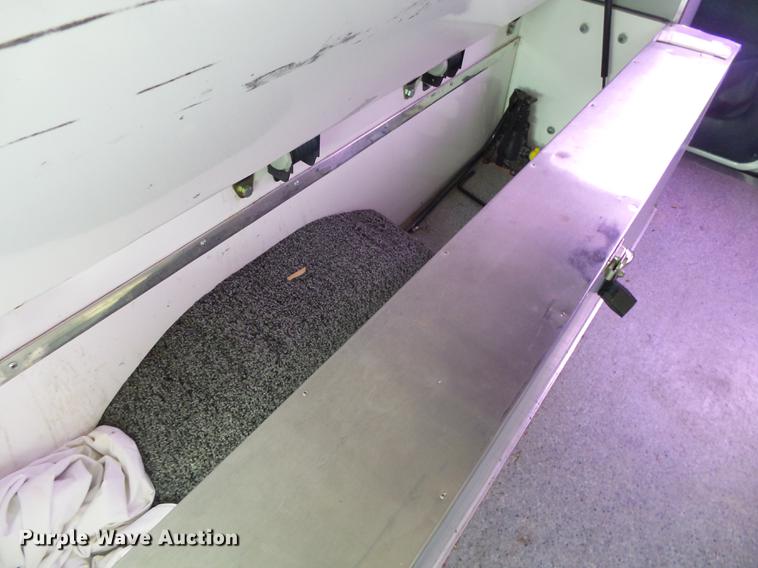 image for item DS9536 1995 Ford Econoline E350 van