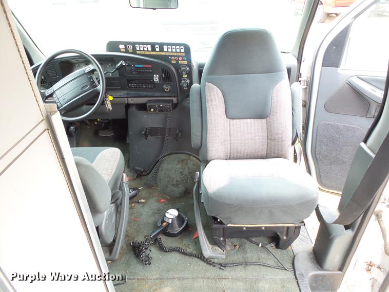 image for item DS9536 1995 Ford Econoline E350 van