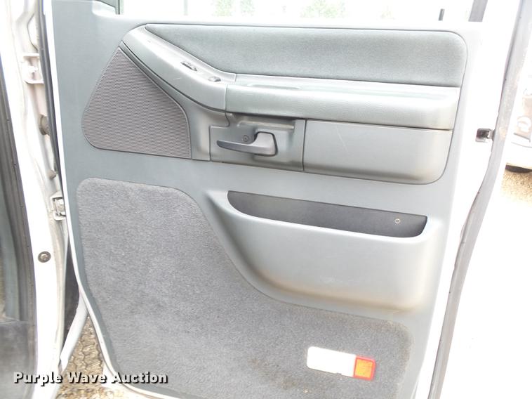 image for item DS9536 1995 Ford Econoline E350 van