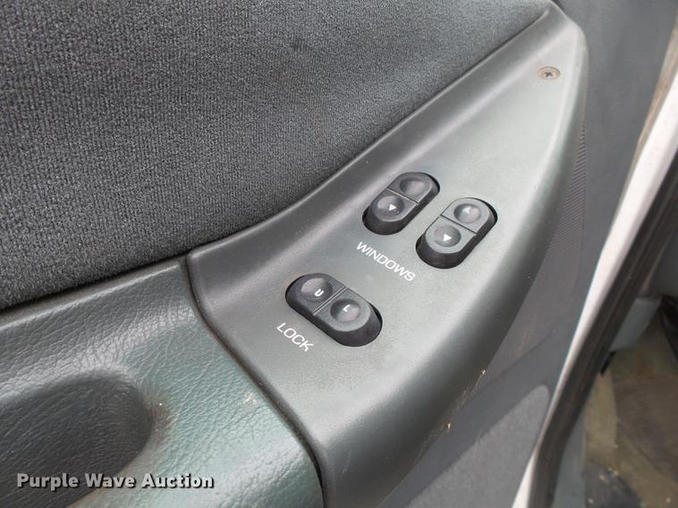 image for item DS9536 1995 Ford Econoline E350 van