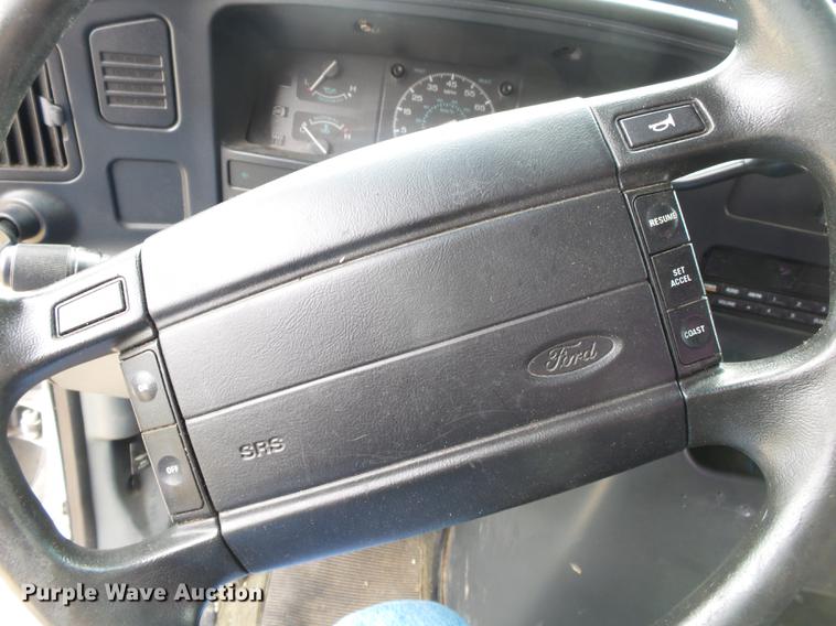 image for item DS9536 1995 Ford Econoline E350 van