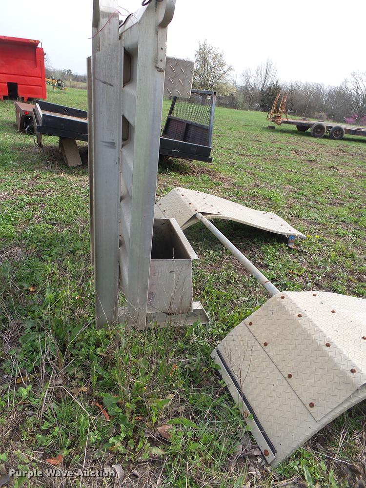 image for item DS9540 Truck parts