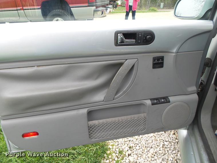 image for item DS9541 2005 Volkswagen New Bettle