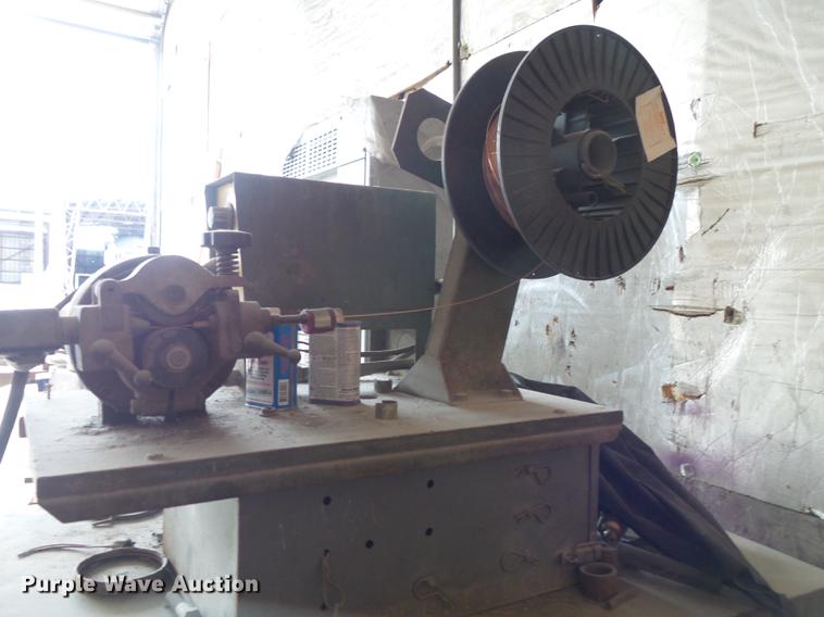 image for item DS9547 Union Carbide mig welder