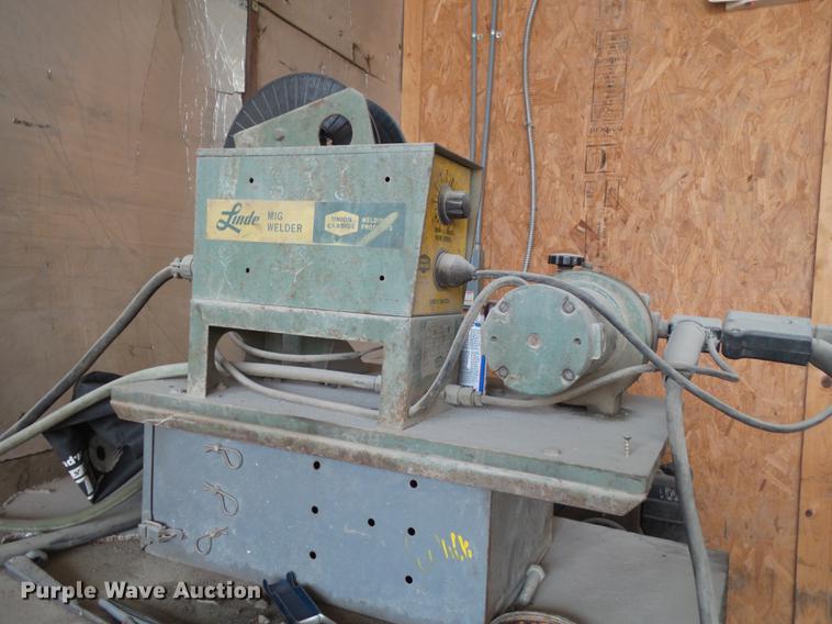 image for item DS9547 Union Carbide mig welder