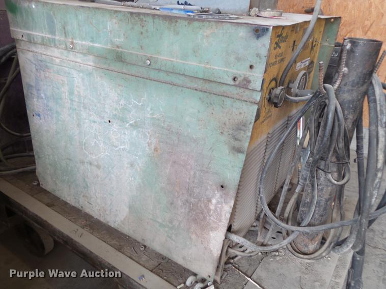 image for item DS9547 Union Carbide mig welder