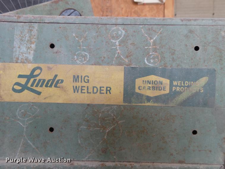image for item DS9547 Union Carbide mig welder